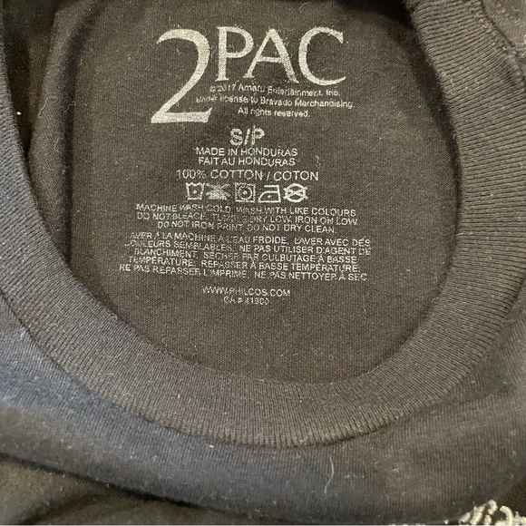 2 PAC t shirt in a size small excellent condition. - Picture 3 of 4